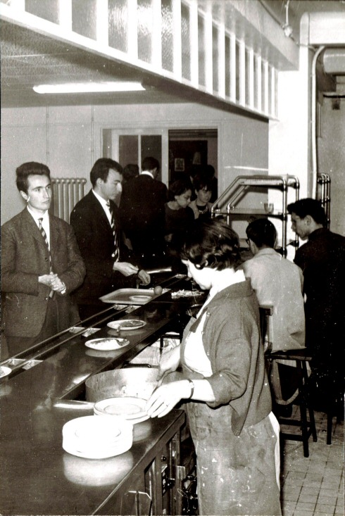 Le restaurant de l'cole - restaur_malak_1965.jpg - taille fichier 124.021 B - 490 x 733 pixels